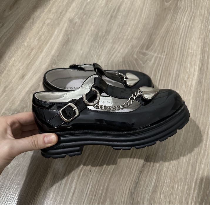 Школьные туфли для девочки  размер 31