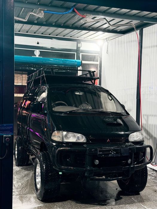 Mitsubishi Delica