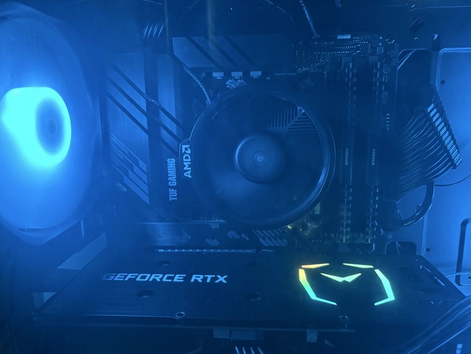 PC Gaming High‑End – RTX 3070 + Ryzen 5 5600 + 32GB RAM + SSD + Monitor 165Hz