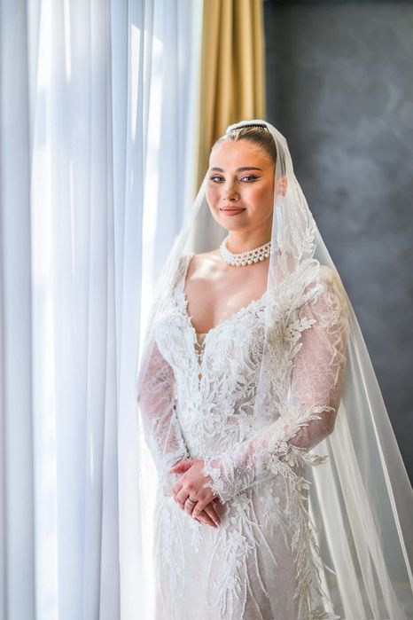 Rochie de mireasă + voal Pronovias