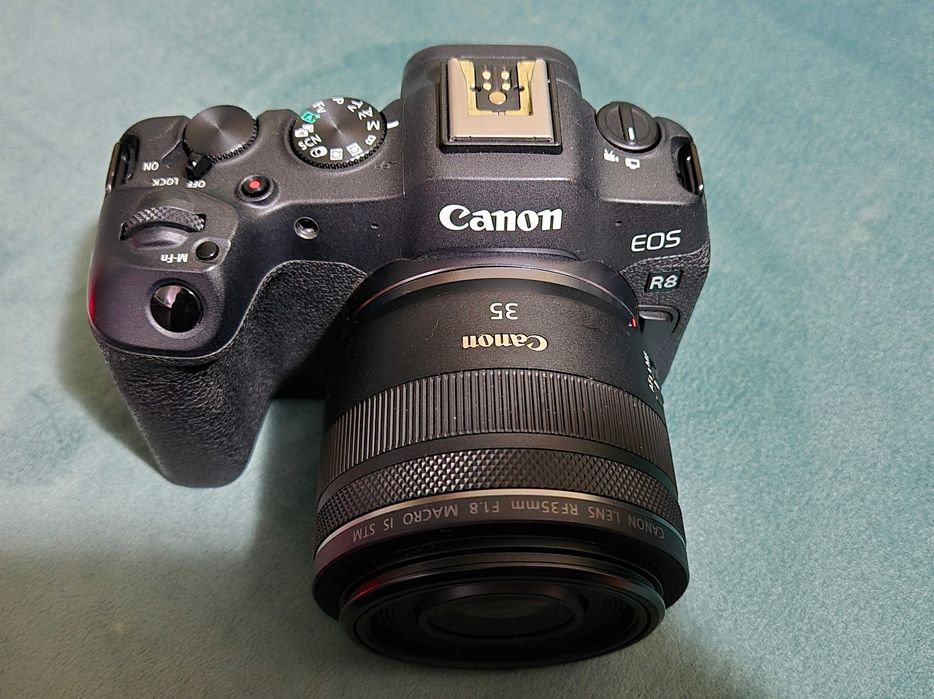 Canon Eos R8 Full frame