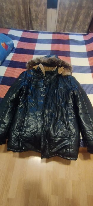 Продам зимнюю куртку