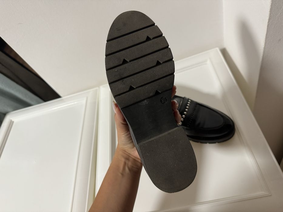 обувки лоуфъри размер 36 черни нови