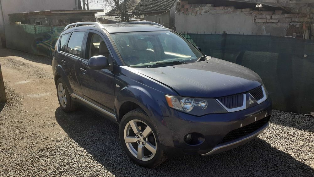 Dezmembrez Piese Mitsubishi Outlander din 2008