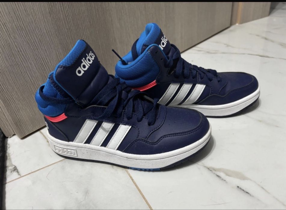Vand shoes Adidas