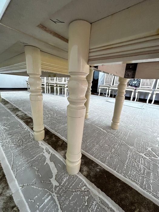 Продам гостиный стол