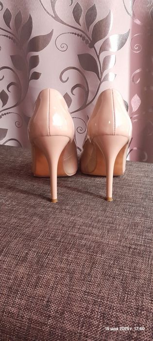 Продам туфли лодочки