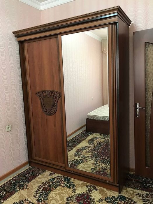 Uy sotiladi srochno 3xona