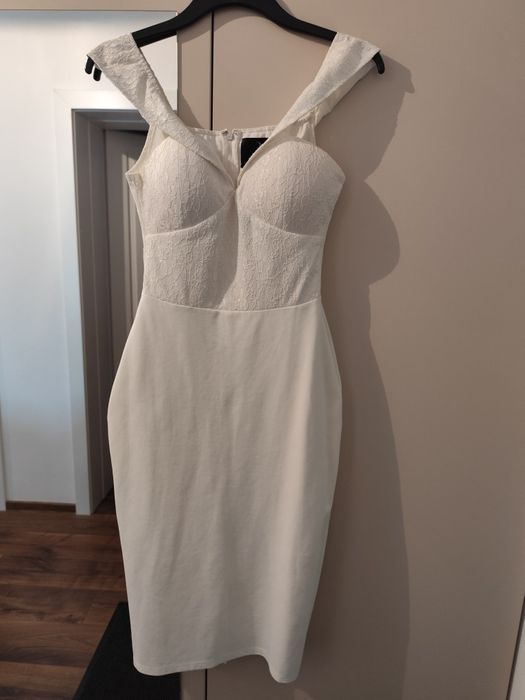 Rochie Superba, alba, marimea M, o singura purtare