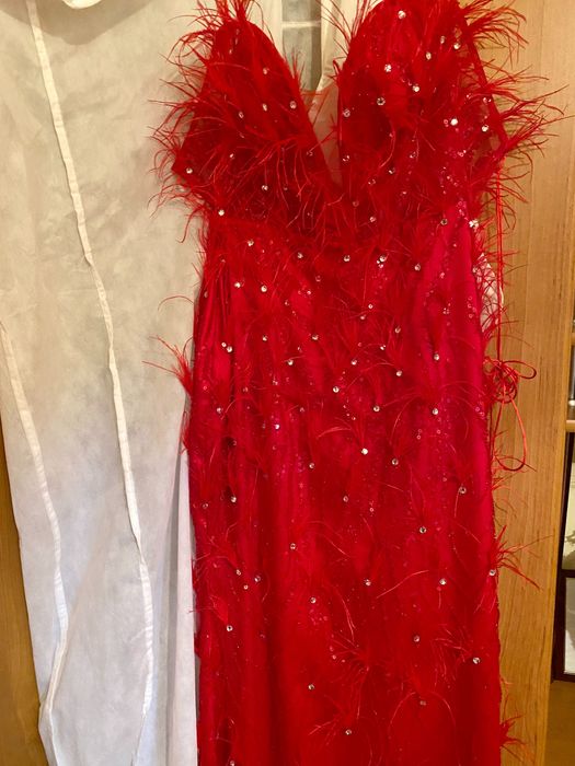 Официална червена рокля - чисто нова