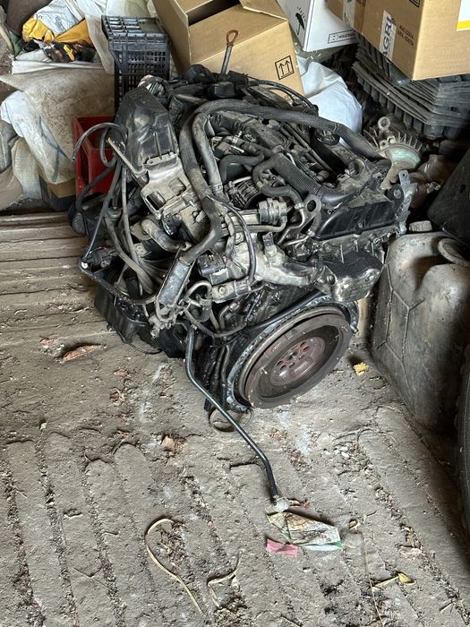 Двигател обурудван на части мерцедес 316 цди двете турбини