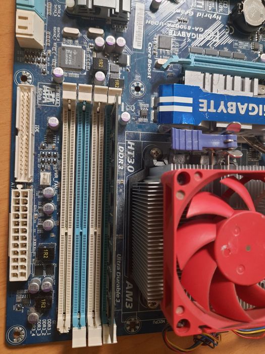 59 лв Геймърско дъно GIGABYTE GA -890GPA-UD3H 3.0 в к-т процесор и охл