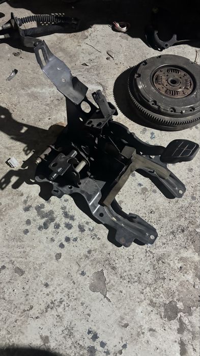 продам запчасти на гольф 3