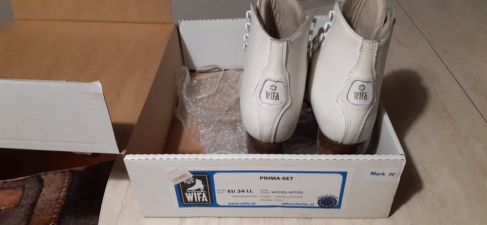 Коньки профессиональные