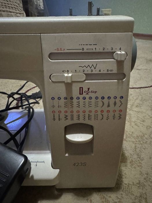 швейная машина Janome, модель 423s