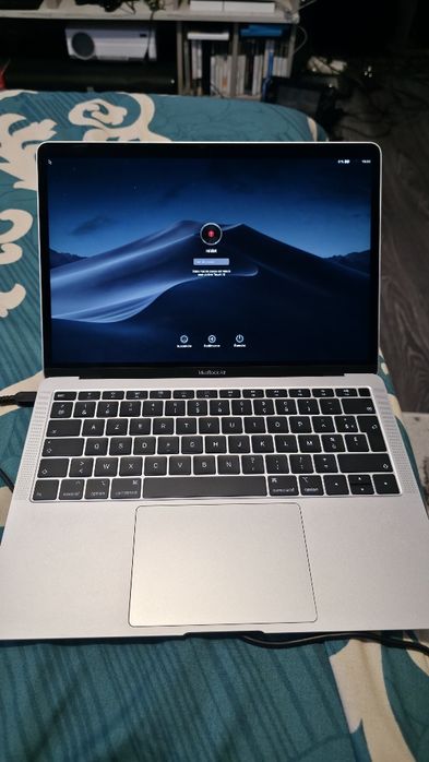 Mackbook air retina model A1534