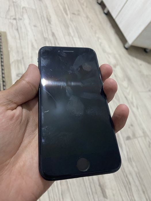 iPhone SE2 срочна