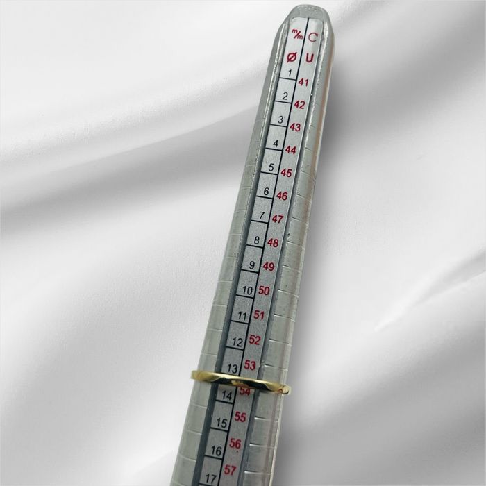 Ръчно изработен златен пръстен с рубин и диаманти – 14K