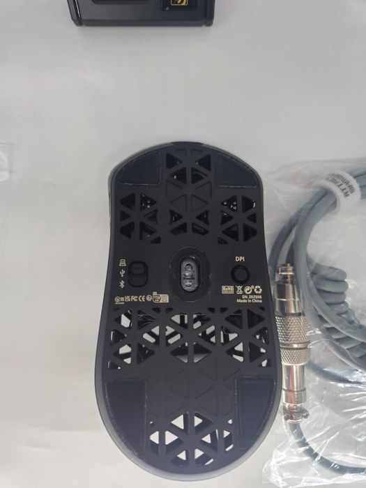 Mouse Gaming MAMBASNAKE M5 Ultra 8KHz Tri-Mode din Fibra Carbon 39g