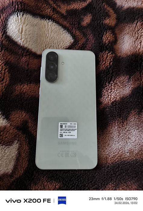 Самсунг А56 4/128