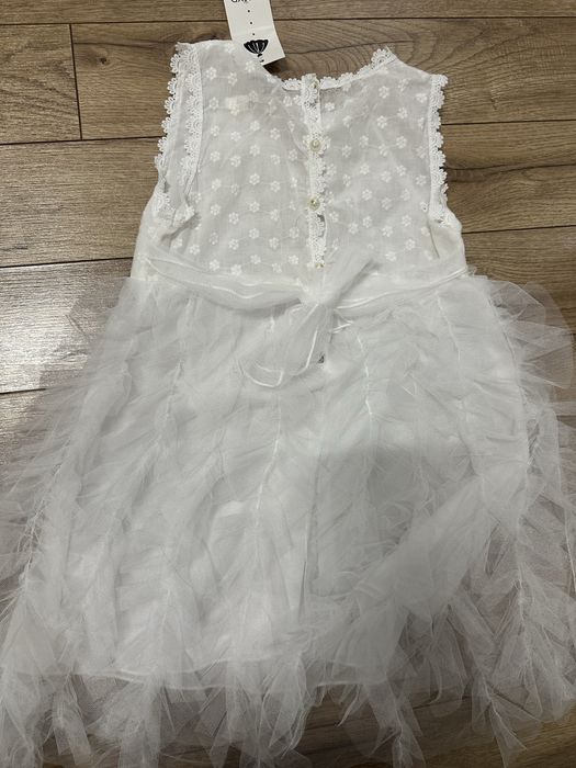 Белое платье на девочку