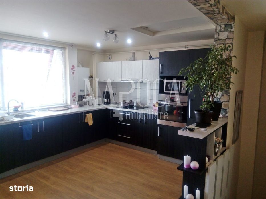 Apartament 3 camere de vanzare in Floresti