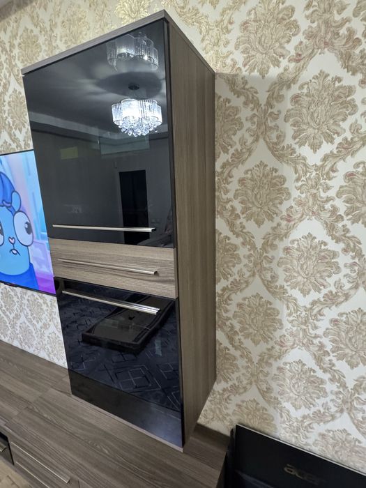 Продам Сервант современный