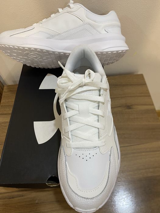 Кроссовки оригинальные новые under armour