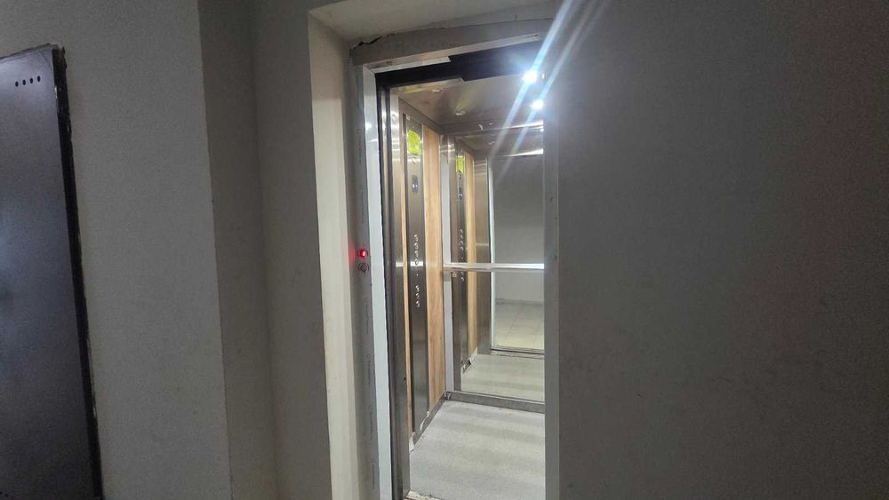 Продава се Тристаен апартамент в Елин Пелин - 152 кв.м за 1514 €/кв.м - Снимка #2