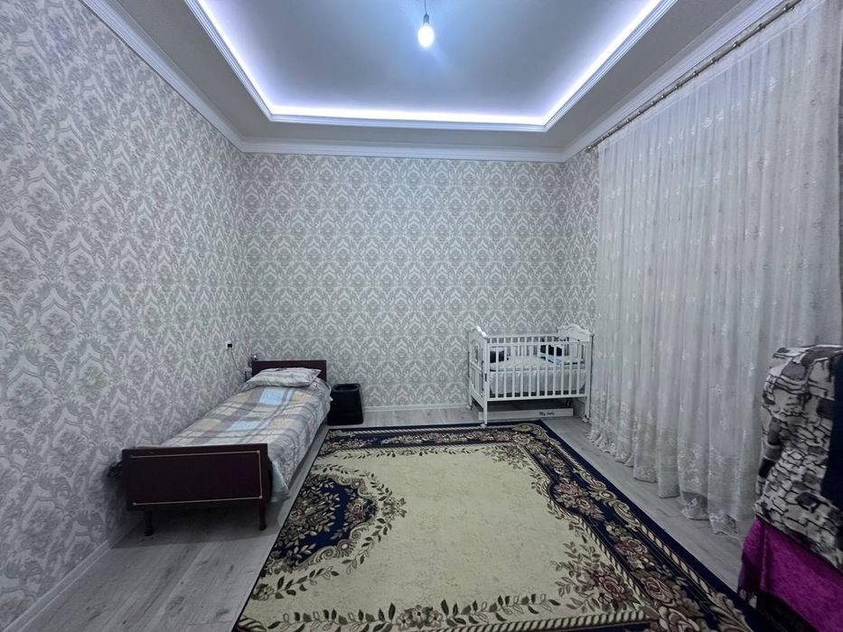 Oltin tepada uy sotiladi