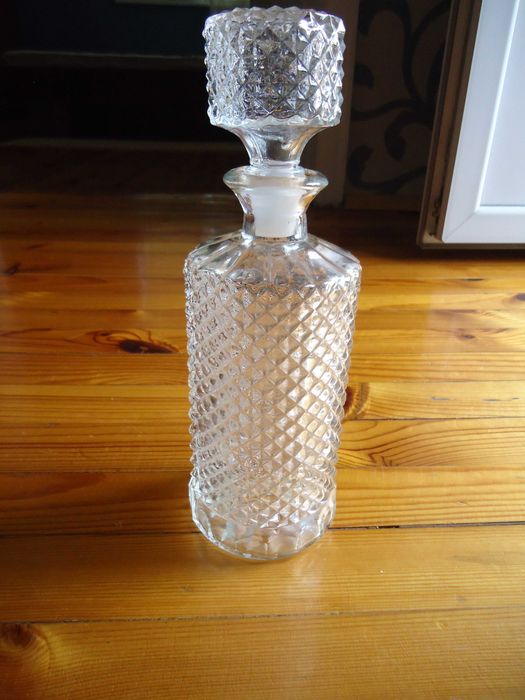 гарафа/ шише  за уиски