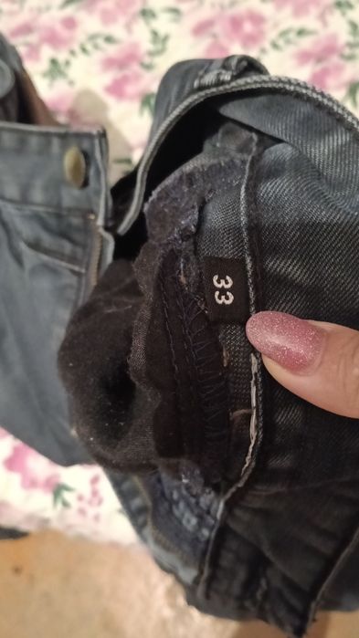 Продам джинсы мужские