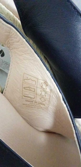 Дамски сандали от естествена кожа. Нови, с етикет.