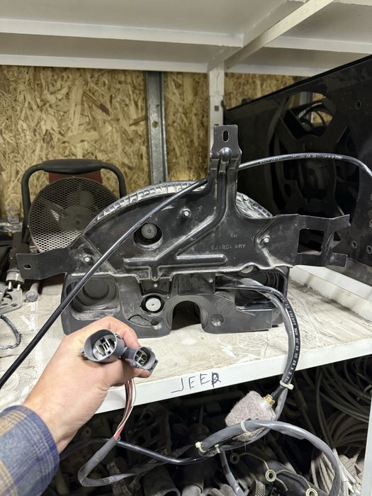 Оригинальный компрессор пневмоподвески Range Rover L405