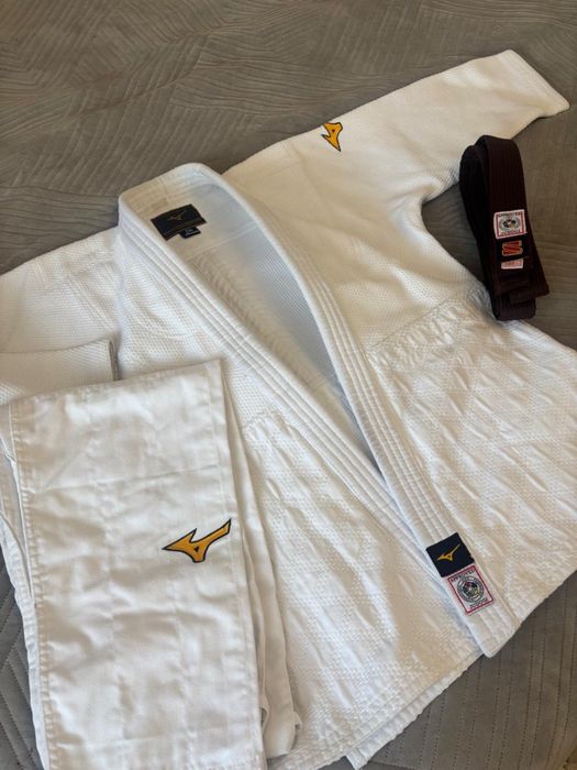 Продаётся кимоно Mizuno