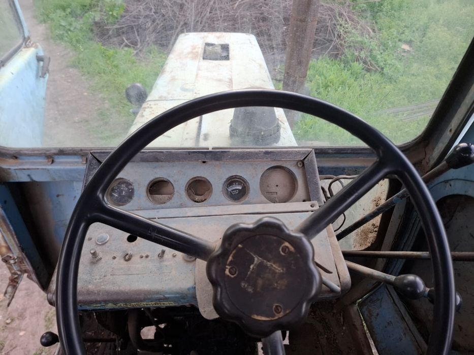 Трактор   МТЗ 80