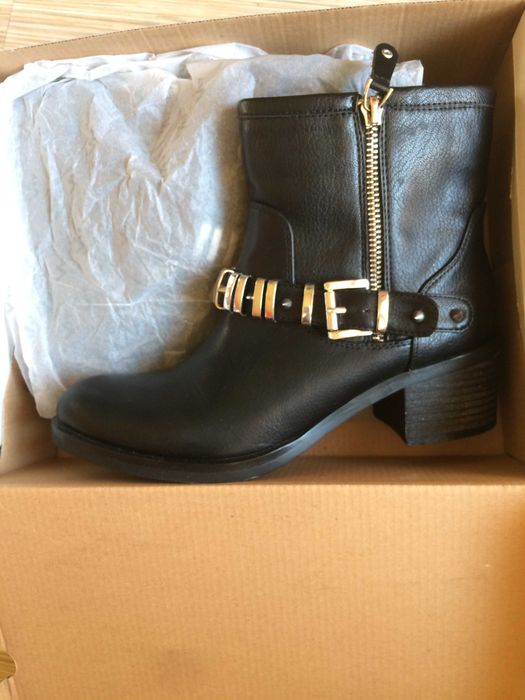 Намаление-Обувки-Боти, Нови, етикет, № 37; №38,5 и №39, всеки с цена