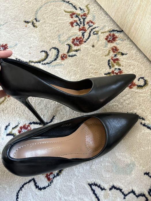 Женские туфли элегантные