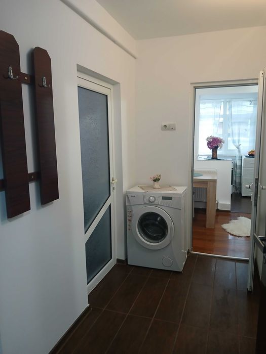 Vând apartament în bloc linistit