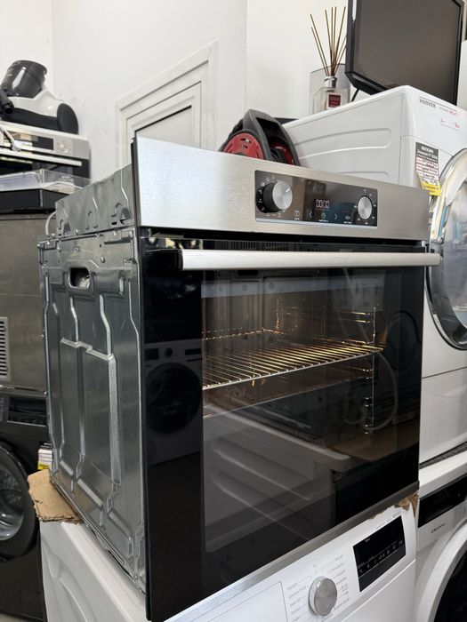 Фурна за вграждане Gorenje.