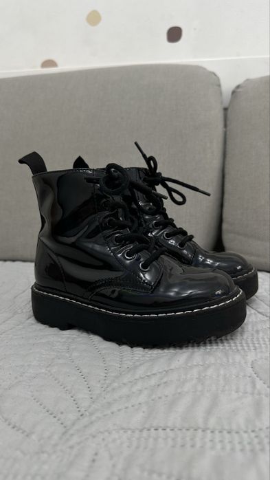 Ботинки для девочки 28 р