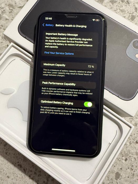 Vand Iphone 11, 64GB black