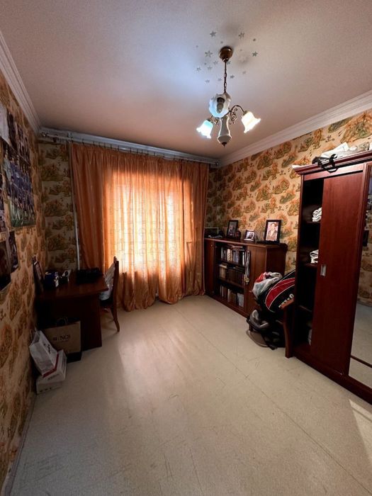 Юнусабад 19.  Продажа. 4 Х комнатная квартира. Срочно