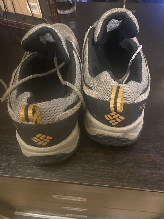 Vind pantofi columbia marimea 44 in stare foarte buna