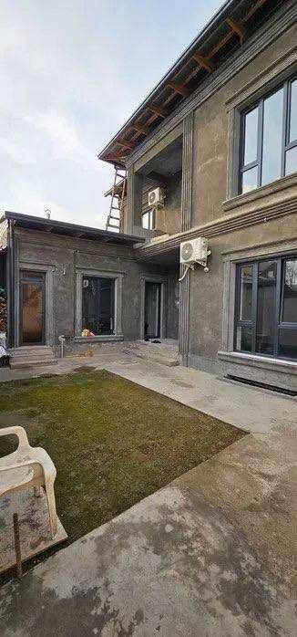 Яккасарай, дом 300 м², участок 2.8 сотки, 8 комнат