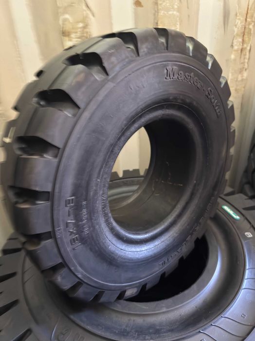 Anvelopa stivuitor 18 x 7 - 8, Plina, Master Solid, noua, transport inclus