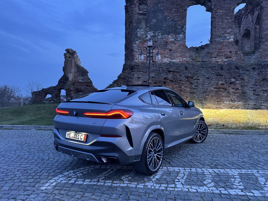 BMW X6 / M Pachet  / Trapa panoramica / Jante 22/ Harman Kardon
