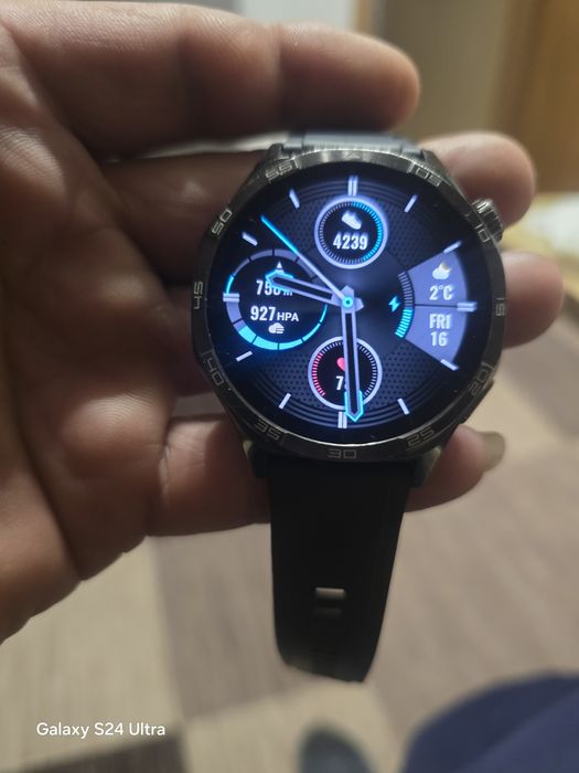 Смарт часовник в много добро състояние