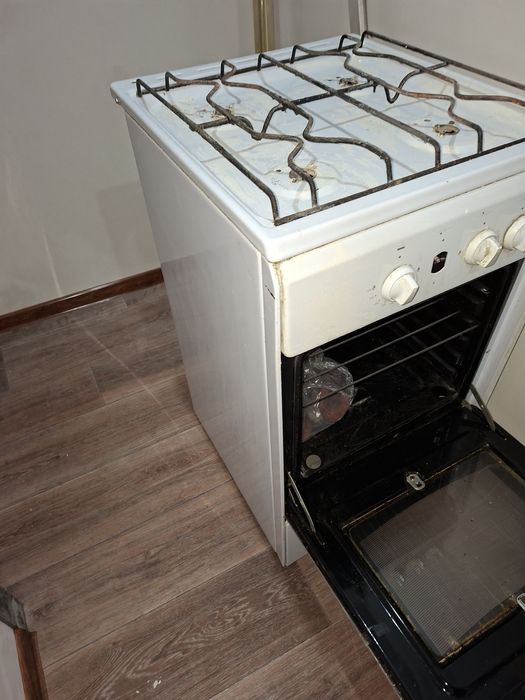 Отдам газ плиту б/у