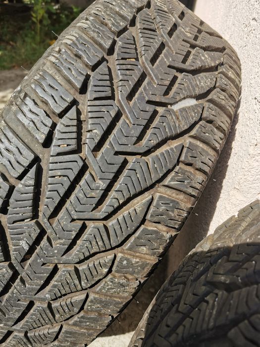 Genți cu anvelope bune ford R16